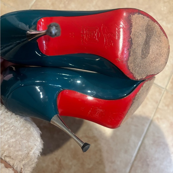 Christian louboutin heels - Picture 9 of 10
